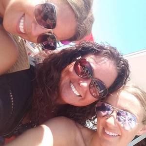 Meet your Posher, Crystal